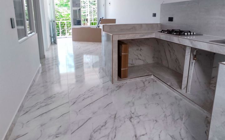 DIAMANTE DUCAL 22.99"x46.61" (24"x48")