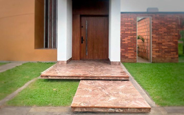 AMBROSIO 22.99"x46.61" (24"x48")